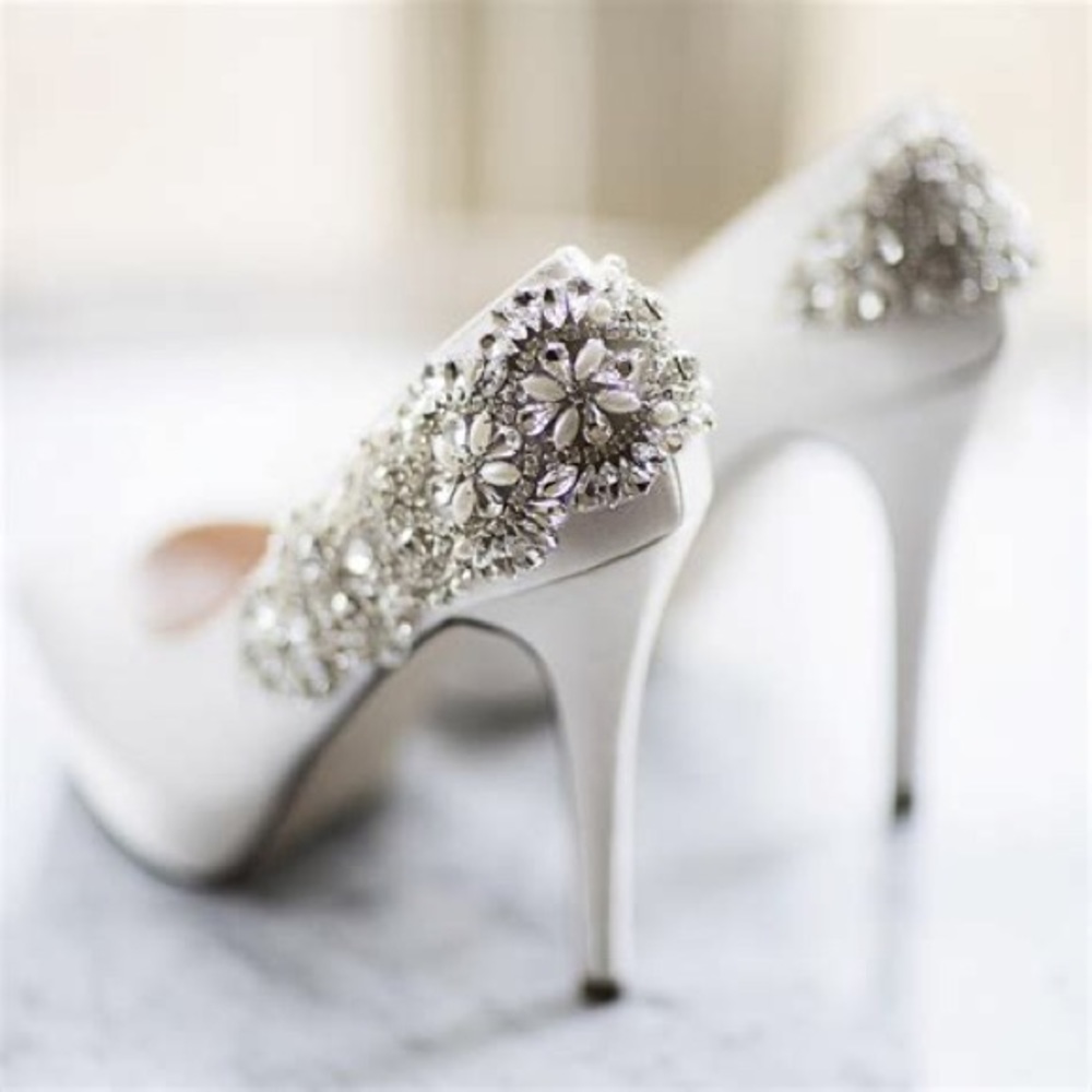 Shoes - Picture 4 of 6